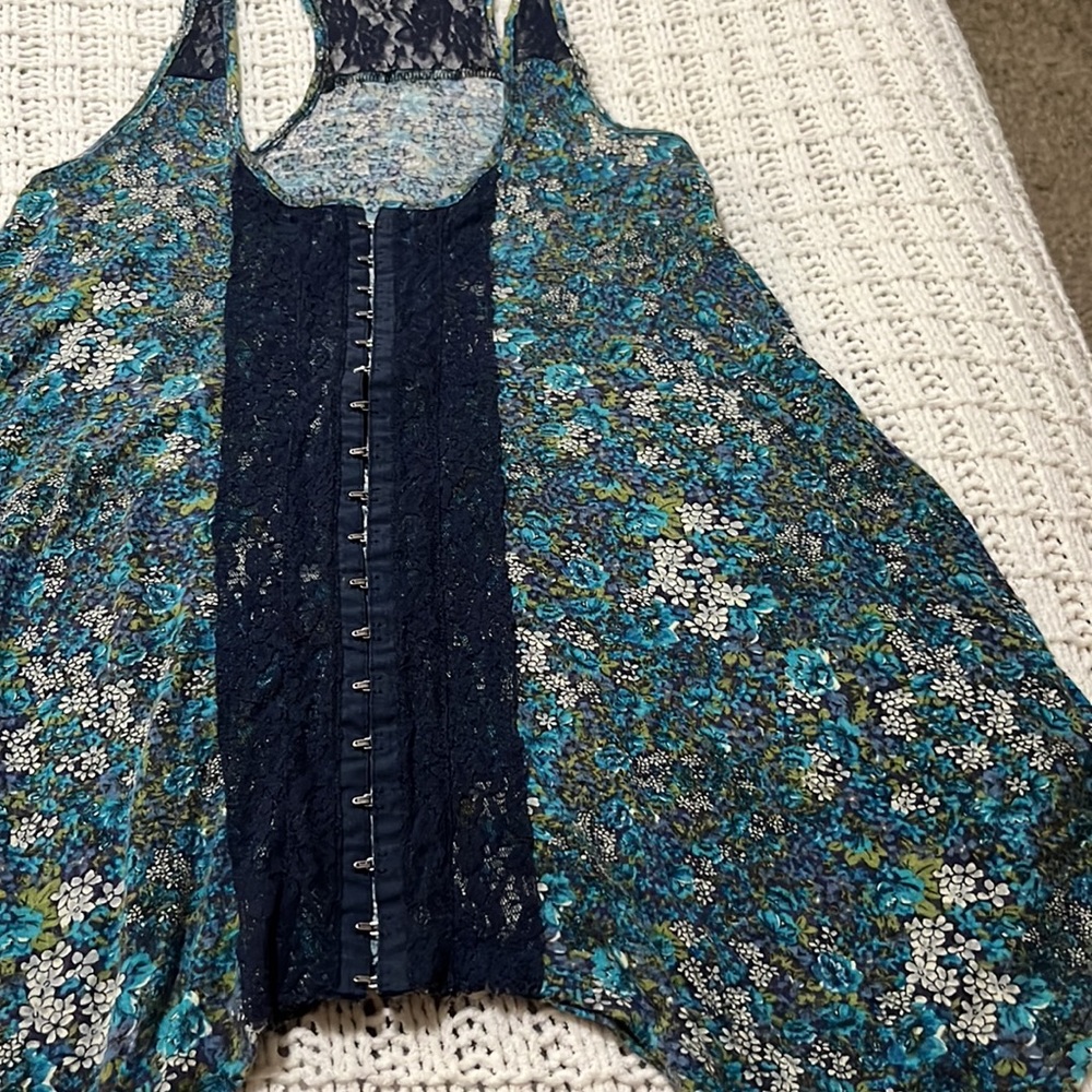 Tank top - Picture 3 of 8